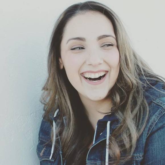 Profile Picture of Bella Chavez (@oleebialove) on Poshmark