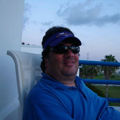 Profile Picture of Chris Theodore (@chrisltheo) on Twitter