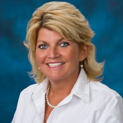 Profile Picture of Phyllis Johnson (@lakeagent007) on Twitter