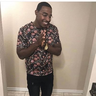 Profile Picture of Oneway_Terry (@TerryWhiting11) on Twitter