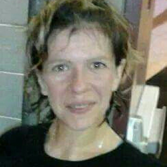 Profile Picture of Timea Torok (@timeatorok) on Poshmark