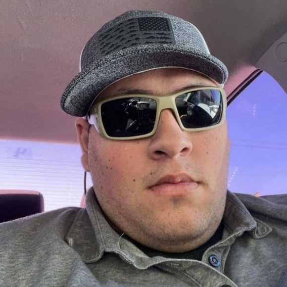 Profile Picture of Jeremy Lara (@jeremy_lara) on Poshmark