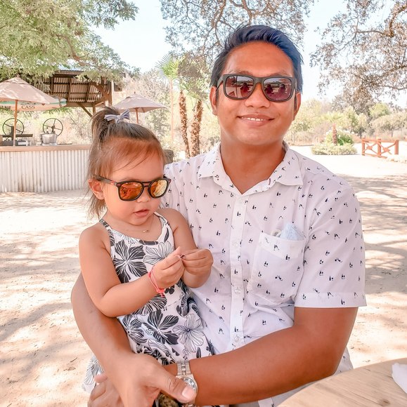 Profile Picture of Mark Tuazon (@mrktzn) on Poshmark