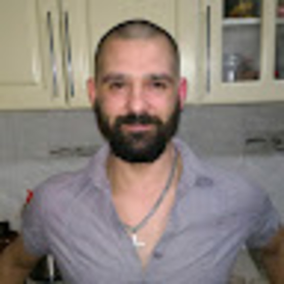 Profile Picture of Vladimir Macovei (@oushik79) on Poshmark