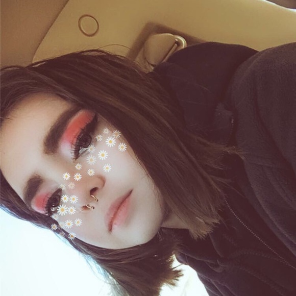 Profile Picture of Celeste Mackey (@celestial498) on Poshmark