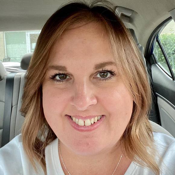 Profile Picture of Jamye Faulds (@jamyelane) on Poshmark