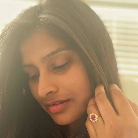 Profile Picture of Nandini Krishna (@nkrishna88) on Poshmark