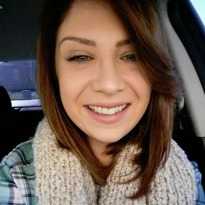 Profile Picture of Desiree Case (@desimcase) on Twitter