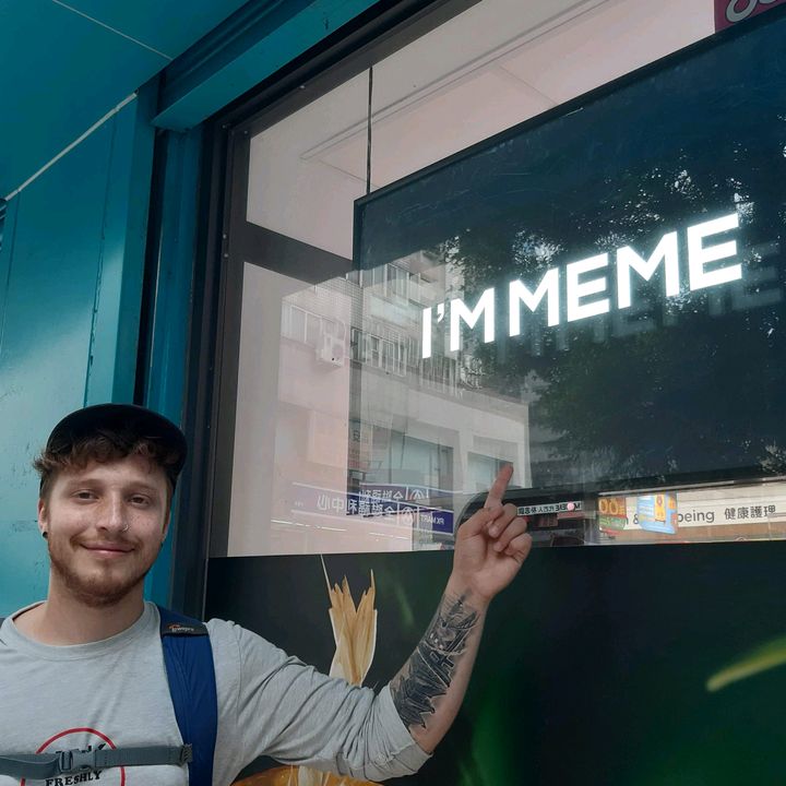 Profile Picture of alex kennett (@frickyeahgomets) on Tiktok