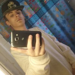 Profile Picture of James Leclerc (@jaybern18) on Twitter