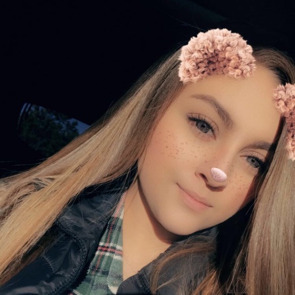 Profile Picture of Kailee Stephens (@ksteph0200) on Poshmark