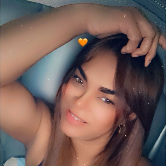 Profile Picture of Cisa Andujar (@cisaandujar) on Poshmark