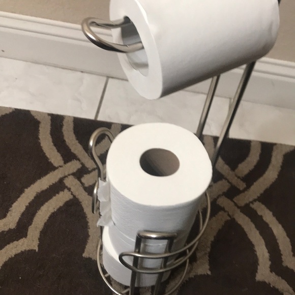 Profile Picture of Felicity Martin (@yoshi685) on Poshmark