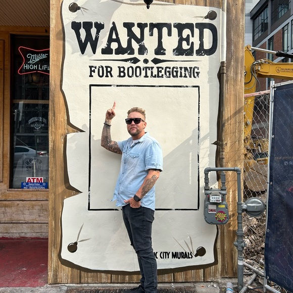 Profile Picture of Stephen Hess (@stephen_hess1) on Poshmark