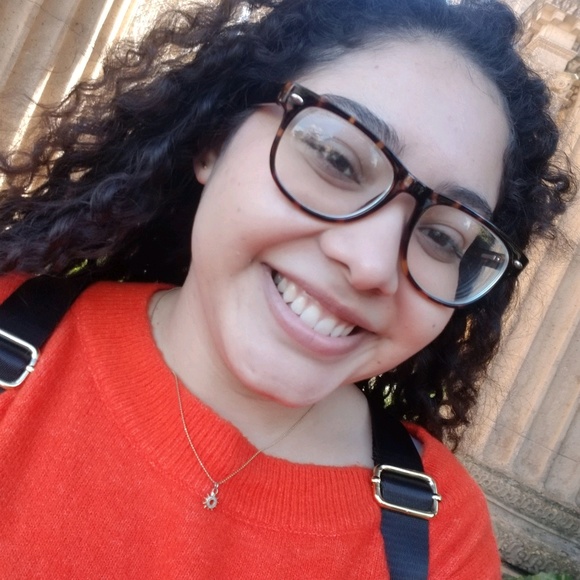 Profile Picture of Natalie Cabrales (@tulip_n) on Poshmark