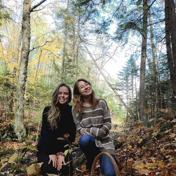 Profile Picture of Alexe Rocheleau (@alexerocheleau) on Poshmark