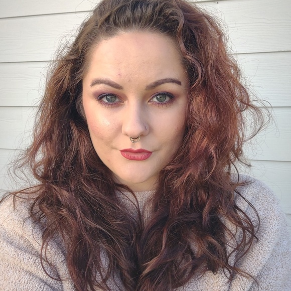 Profile Picture of Mataya Giffey (@matayagiffey) on Poshmark