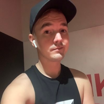 Profile Picture of Nate (@ukpopperspig) on Twitter