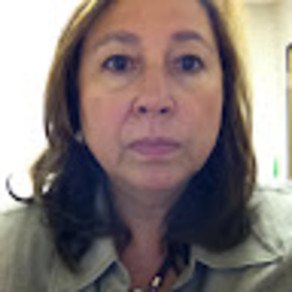 Profile Picture of Dinohra Munoz-silva (@dmunozsilva) on Poshmark