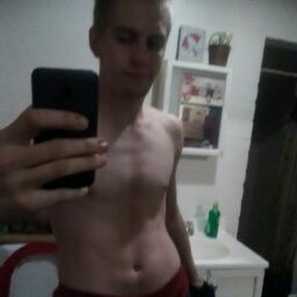 Profile Picture of Steven Sherry (@stevensherry) on Poshmark