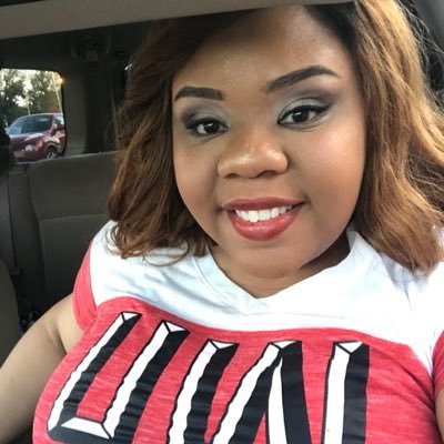 Profile Picture of Carla Williams (@croptopcutiecw) on Twitter