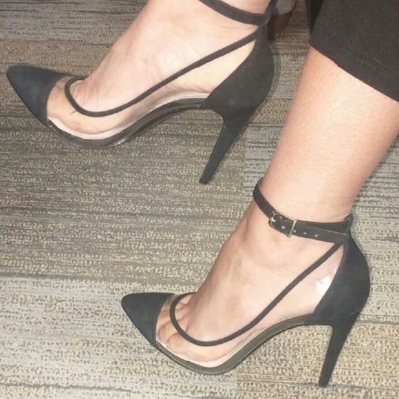 Profile Picture of Shay Shay (@polishestyle) on Poshmark