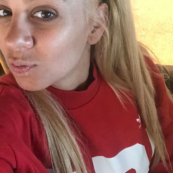 Melisa Olesky - Poshmark Profile Picture of Melisa Olesky (@meme12340000) on Poshmark