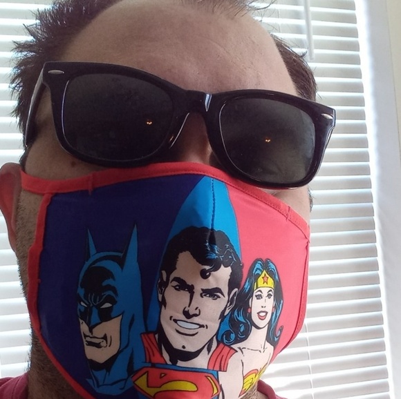 Profile Picture of David Sakariason (@davidsakjr) on Poshmark