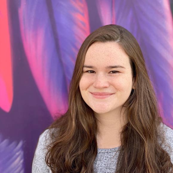 Profile Picture of Emma Schurman (@emma_schurman) on Poshmark