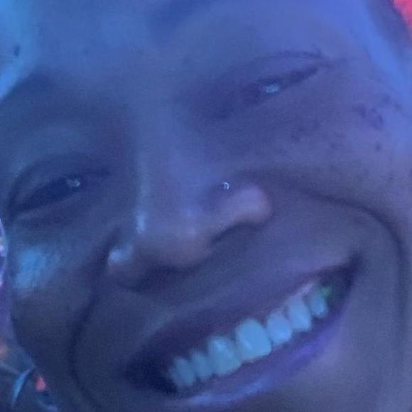 Profile Picture of Alicia Mathis (@msaliciarn) on Poshmark