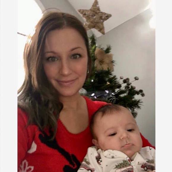 Profile Picture of Vanessa Deschamps (@van_deschamps) on Poshmark