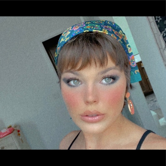 Profile Picture of Avery Barrett (@averybarrett816) on Poshmark