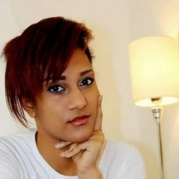 Profile Picture of Honieh Udenka (@hunnyyb) on Poshmark