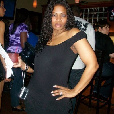 Profile Picture of Cynthia Curry (@CynCity1115) on Twitter