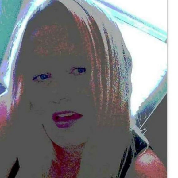 Profile Picture of Anne Driver (@flapjack6659) on Poshmark