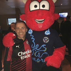 Profile Picture of Stuart Frost (@CrawleyReds1) on Twitter