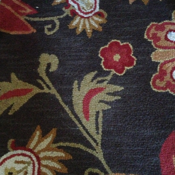 Profile Picture of Tricia Maragh (@tmaragh) on Poshmark