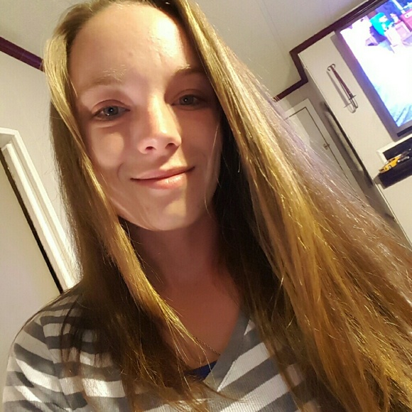 Profile Picture of Heather Depietro (@heather376) on Poshmark