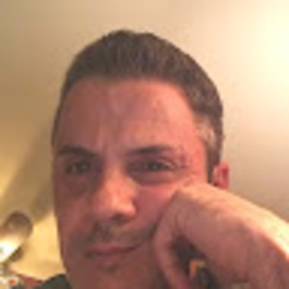 Profile Picture of Mark Mantovi (@quis5376) on Poshmark