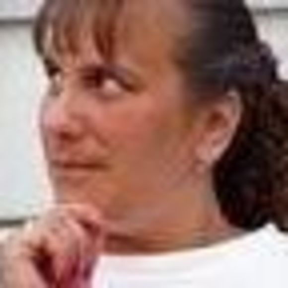 Profile Picture of Audrey Pelczynski (@pelczynski) on Poshmark