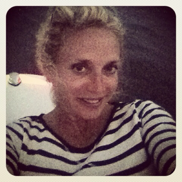 Profile Picture of Andrea Helander (@andreahelander) on Poshmark