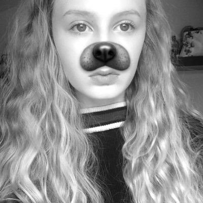 Profile Picture of Mia Gibson (@_miagibson) on Twitter