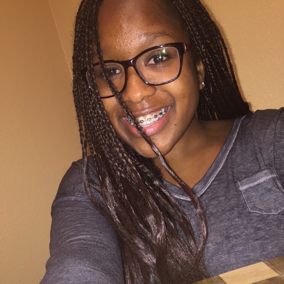 Profile Picture of Krystal Walker (@krystalkookie) on Poshmark