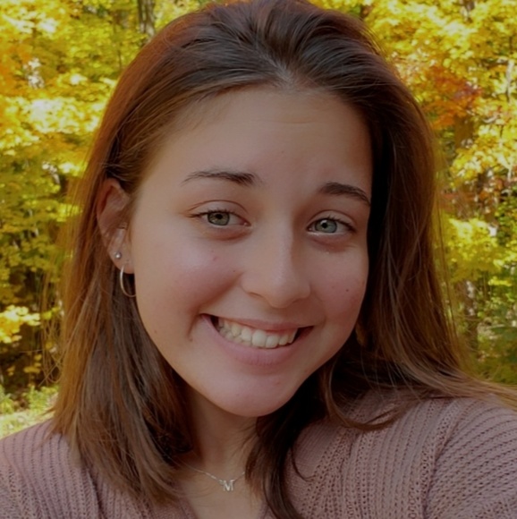 Profile Picture of Morgan Debevec (@morgandebevec) on Poshmark