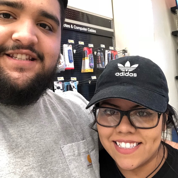 Profile Picture of Steven Valadez (@steven_valadez) on Poshmark