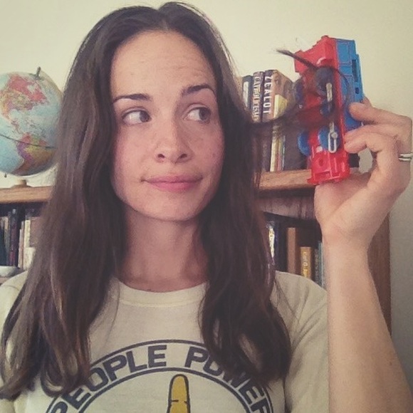 Profile Picture of Kerry Climaco (@kerryclimaco) on Poshmark