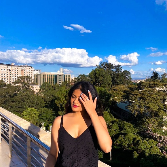Profile Picture of Ashna Patel (@ashna_p) on Poshmark