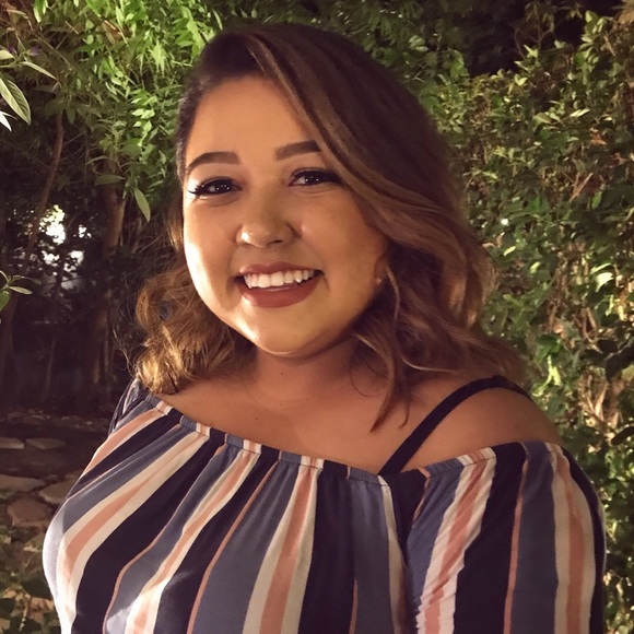 Profile Picture of Cassandra Hernandez (@onlycassie) on Poshmark