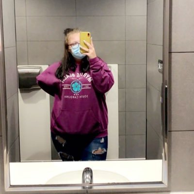 Profile Picture of Savannah Moore (@Savanna36525223) on Twitter