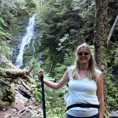 Profile Picture of Crystal Jeffery (@urmysunshine63) on Twitter
